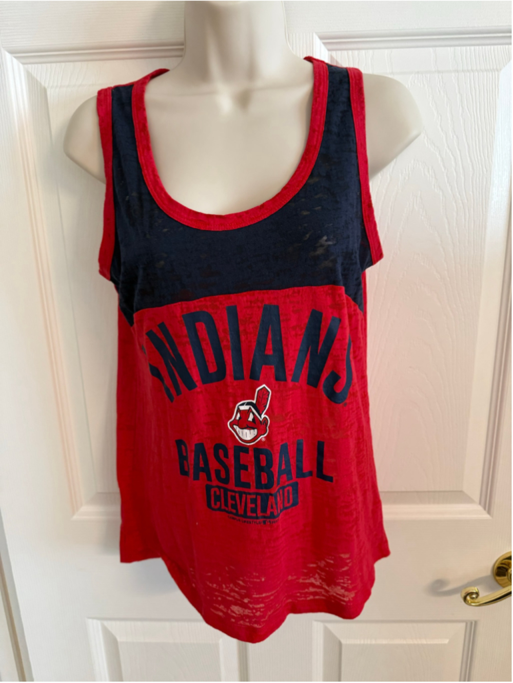Women's Cleveland Indians Tank Top M Red Genuine Merchandise Campus Lifestyle
